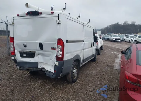 2018 Ram Promaster 1500 Low Roof 136 Wb z USA, uszkodzony, nr VIN 3C6TRVAG8JE145170